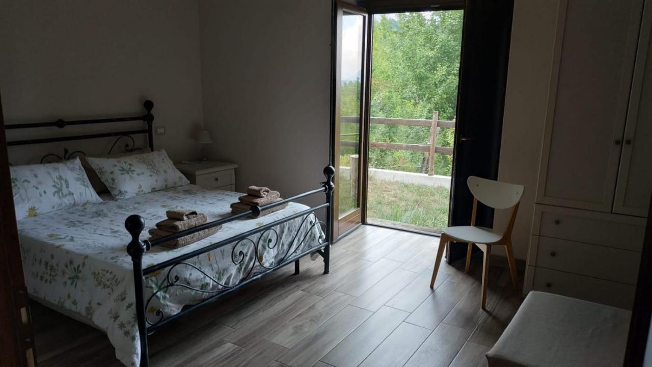 "Il Casaletto" Agriturismo Moderno, Vista Panoramica E Cibo Spettacolare- Scurcola Marsicana מראה חיצוני תמונה