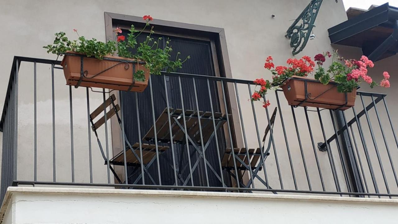 "Il Casaletto" Agriturismo Moderno, Vista Panoramica E Cibo Spettacolare- Scurcola Marsicana מראה חיצוני תמונה