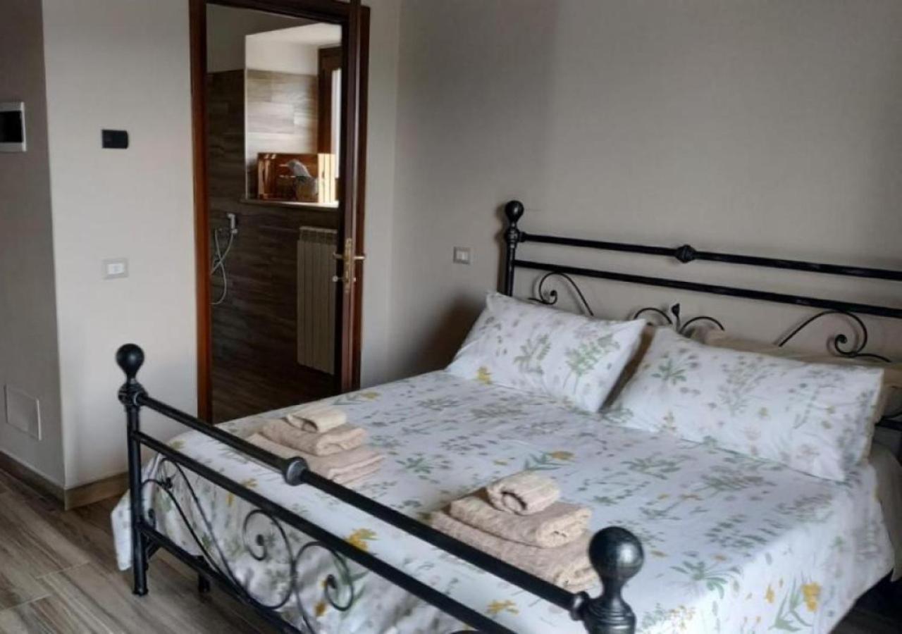 "Il Casaletto" Agriturismo Moderno, Vista Panoramica E Cibo Spettacolare- Scurcola Marsicana מראה חיצוני תמונה