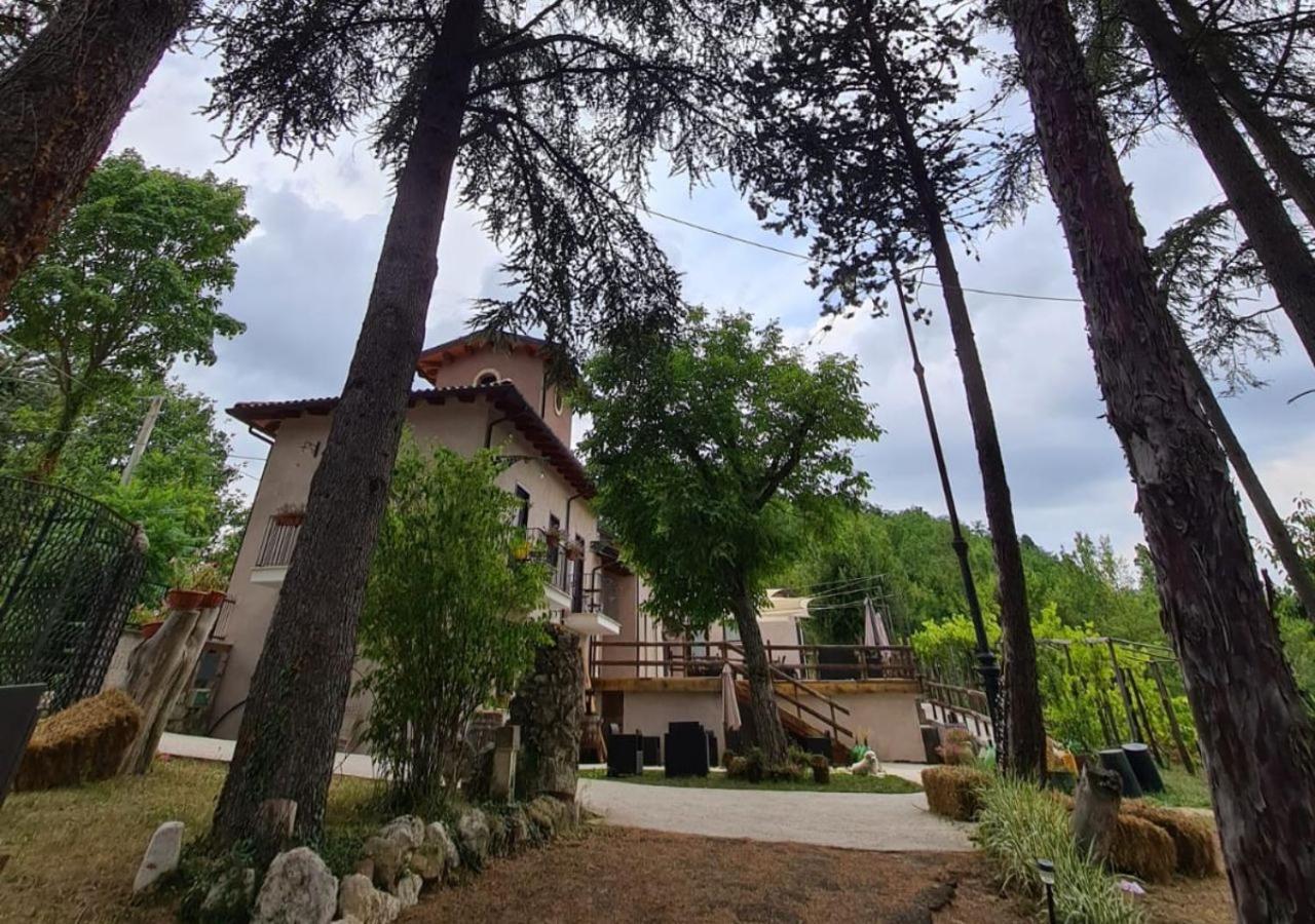 "Il Casaletto" Agriturismo Moderno, Vista Panoramica E Cibo Spettacolare- Scurcola Marsicana מראה חיצוני תמונה